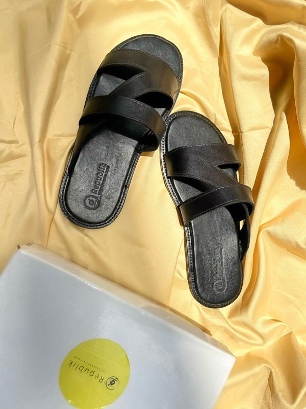 XAVI Slippers - Image 3