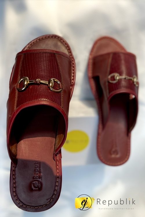 UCHE Slippers